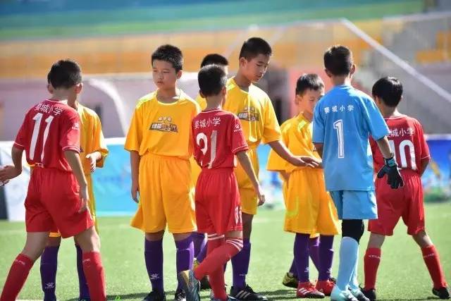 乔治11分76人大胜活塞 老鹰3连胜送黄蜂5连败